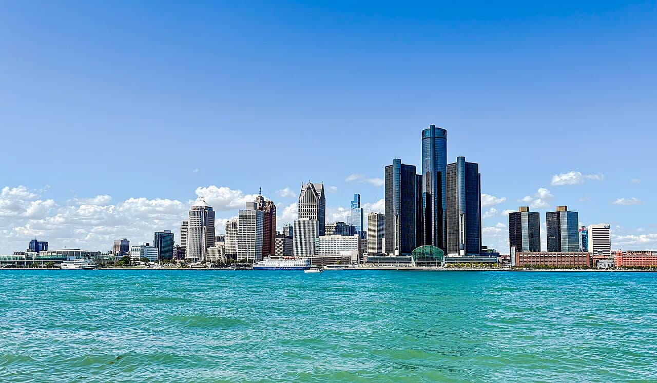 Detroit, MI planting calendar hero image